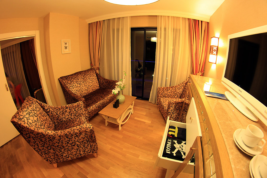 IMG-6929.jpg