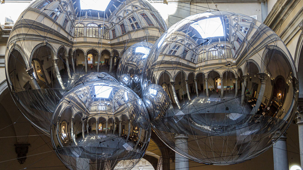 Thomas Saraceno - Aria