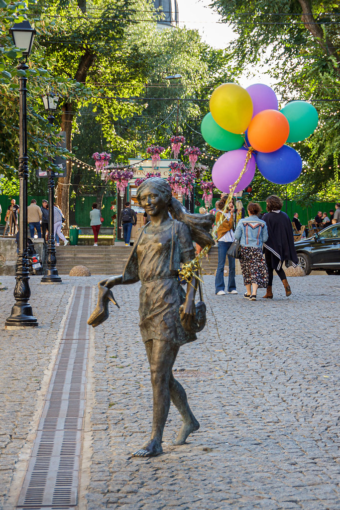 Sculpture of Lovers