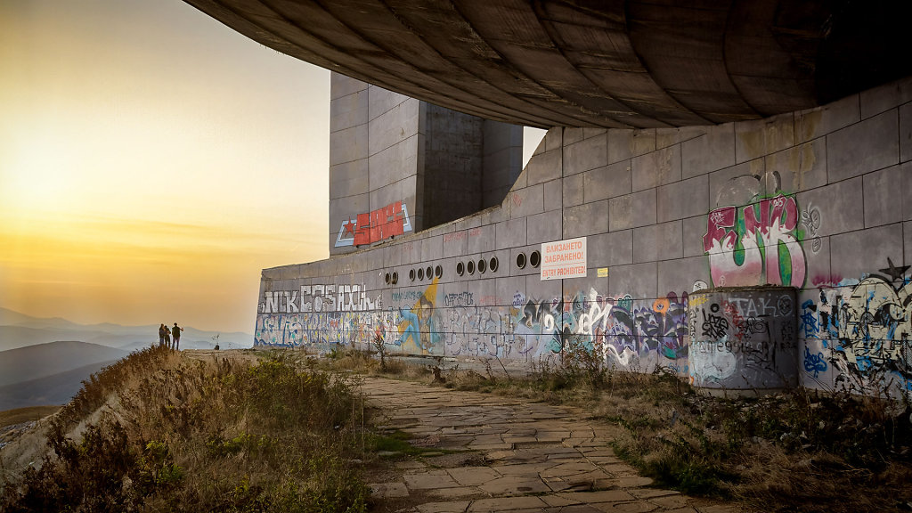  Buzludzha Monument - Паметникът на Бузлуджа 