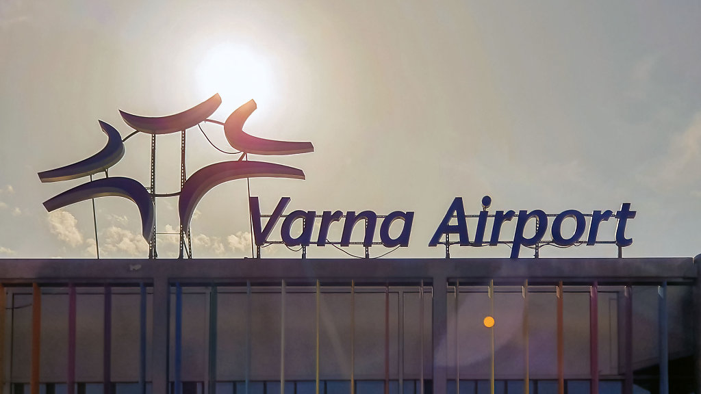  Flughafen Warna Летище Варна  