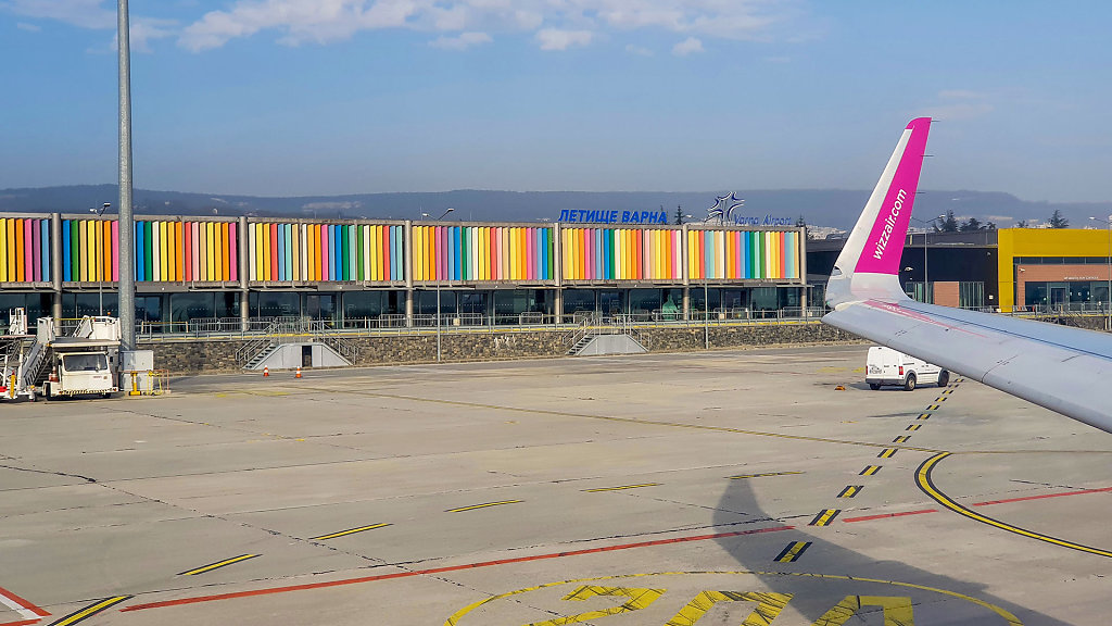  Flughafen Warna Летище Варна  