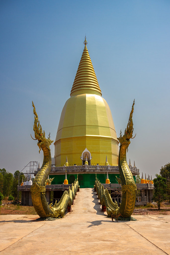 Phra That Chedi Si Mongkhon