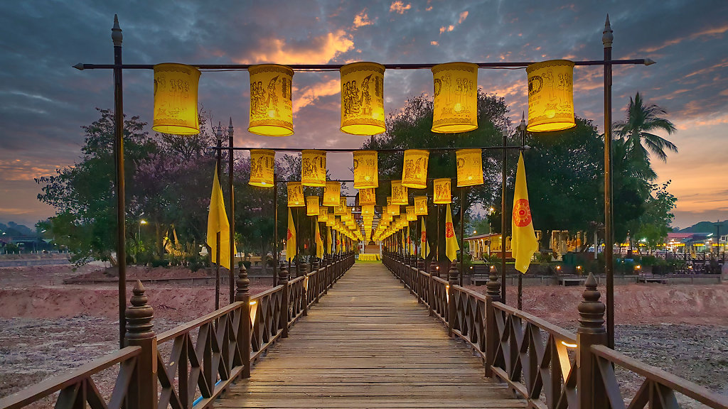 Wat Traphang Thong // สะพานบุญวัดตระพังทอง