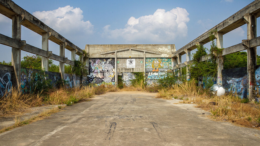Graffiti Abandoned Factory // โกดังบ่อฝ้าย