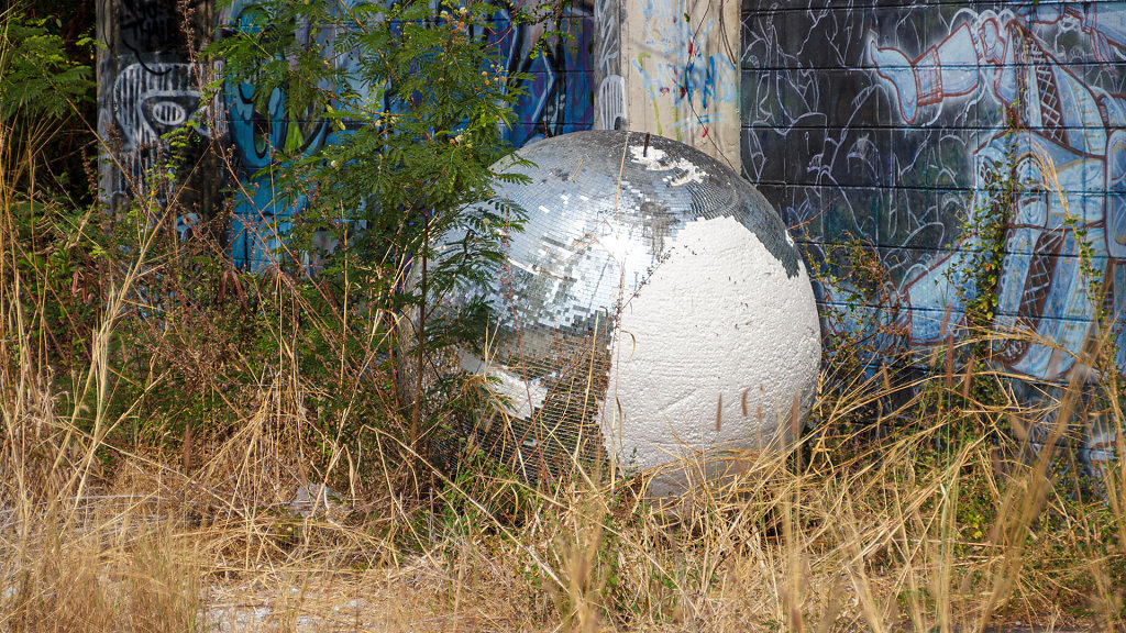 Graffiti Abandoned Factory // โกดังบ่อฝ้าย