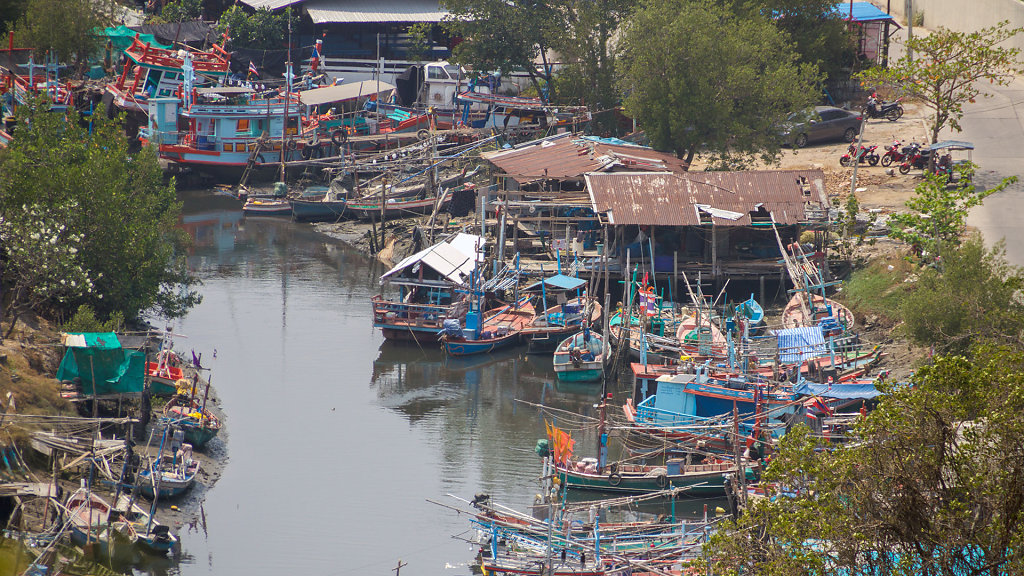 Fresh Seafood Market Kao Takiab