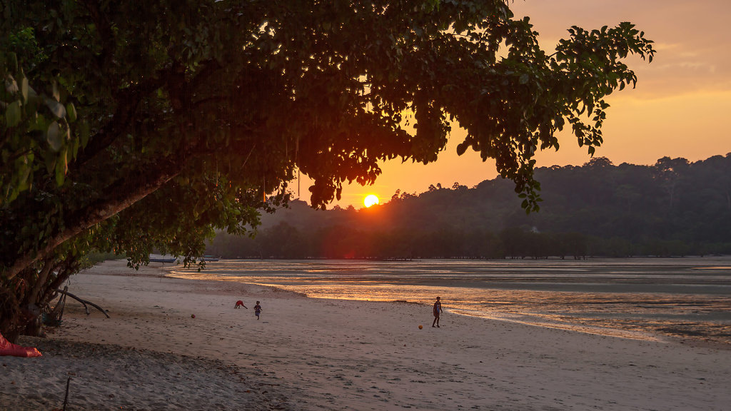 Aow Yai Beach