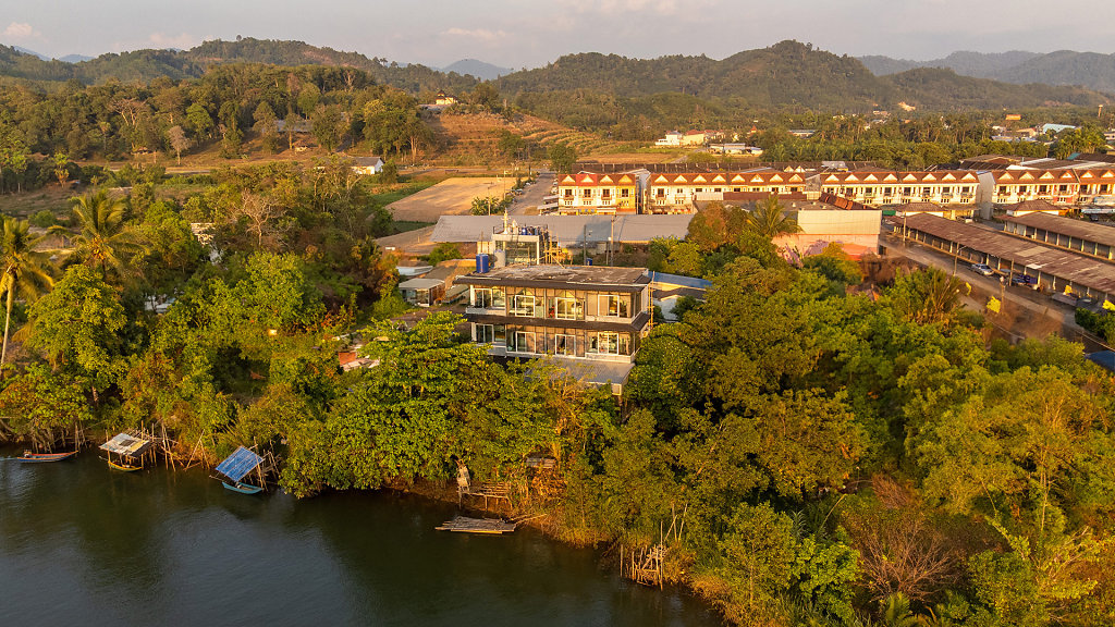Nava Tara Resort Hotel