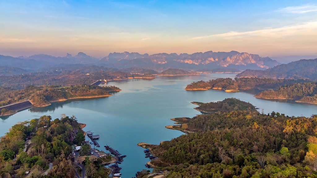 Ratchaprapha Dam Scenic Viewpoint