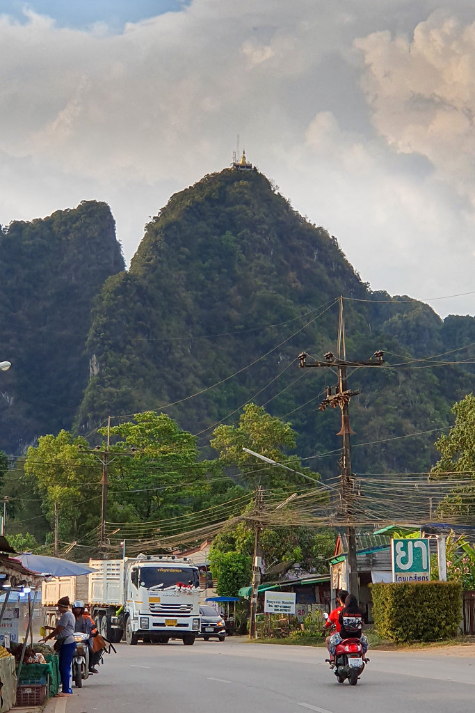 Wat Tham Seua Krabi // วัดถ้ำเสือ