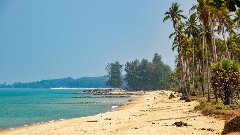 Kho Khao Beach // หาดคอเขา