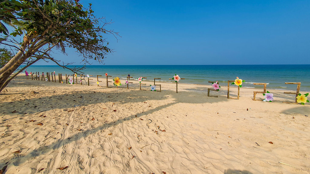 Na Dan Beach // หาดหน้าด่าน