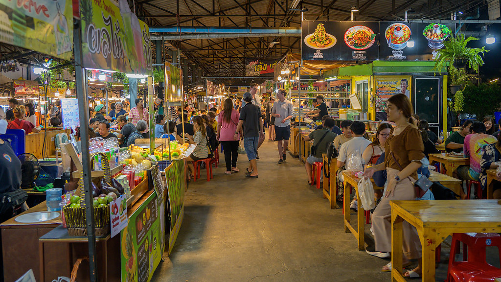 Srinagarindra Train Night Market