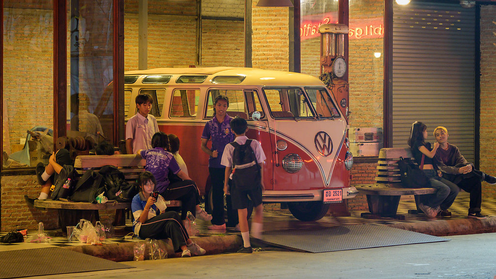Srinagarindra Train Night Market