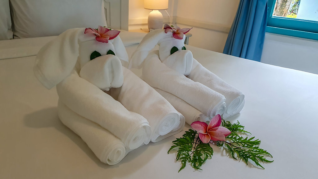 Sand Sea //  โรงแรมแซนด์ ซี บีช รีสอร์ท