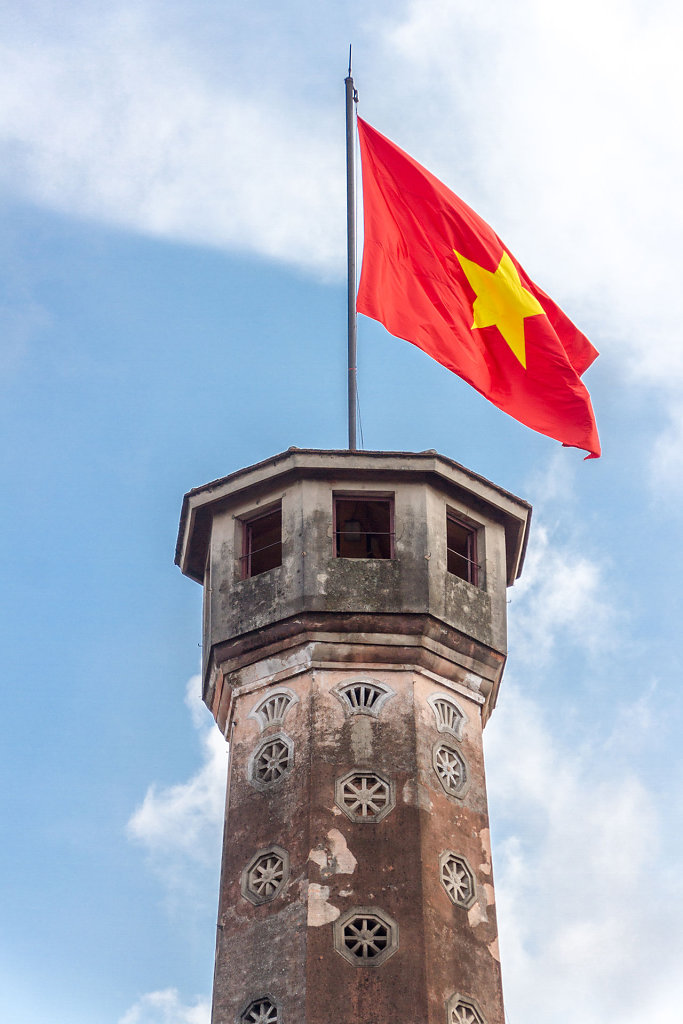 Flag Tower of Hanoi