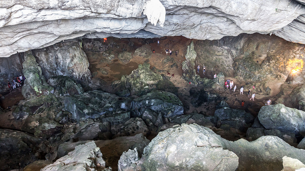 Thien Cung Cave