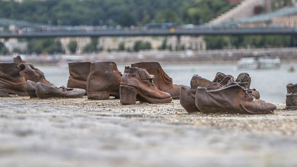 Cipők a Duna-parton