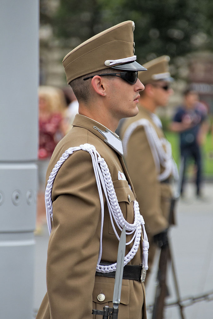 BUD-0122.jpg