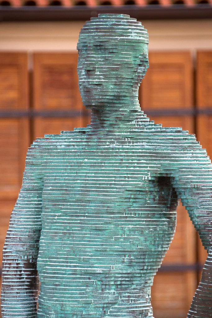 Sousoší čůrajících pánů