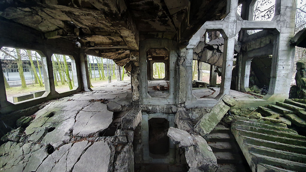 Westerplatte ruiny Nowych Koszar