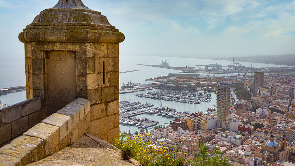 Castell de la Santa Bàrbara