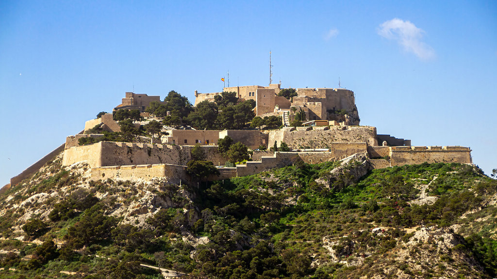 Castell de la Santa Bàrbara