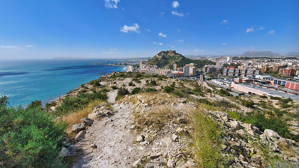 Castell de la Santa Bàrbara