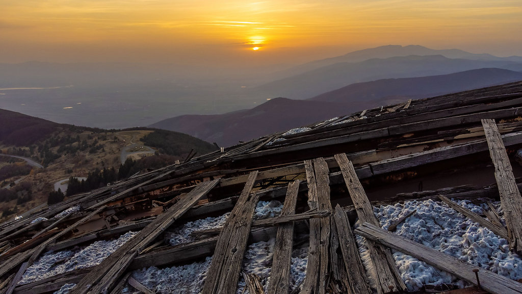  Buzludzha Monument - Паметникът на Бузлуджа 