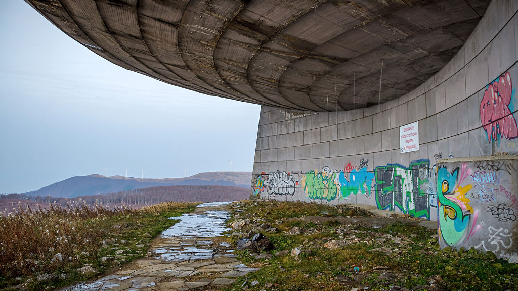  Buzludzha Monument - Паметникът на Бузлуджа 