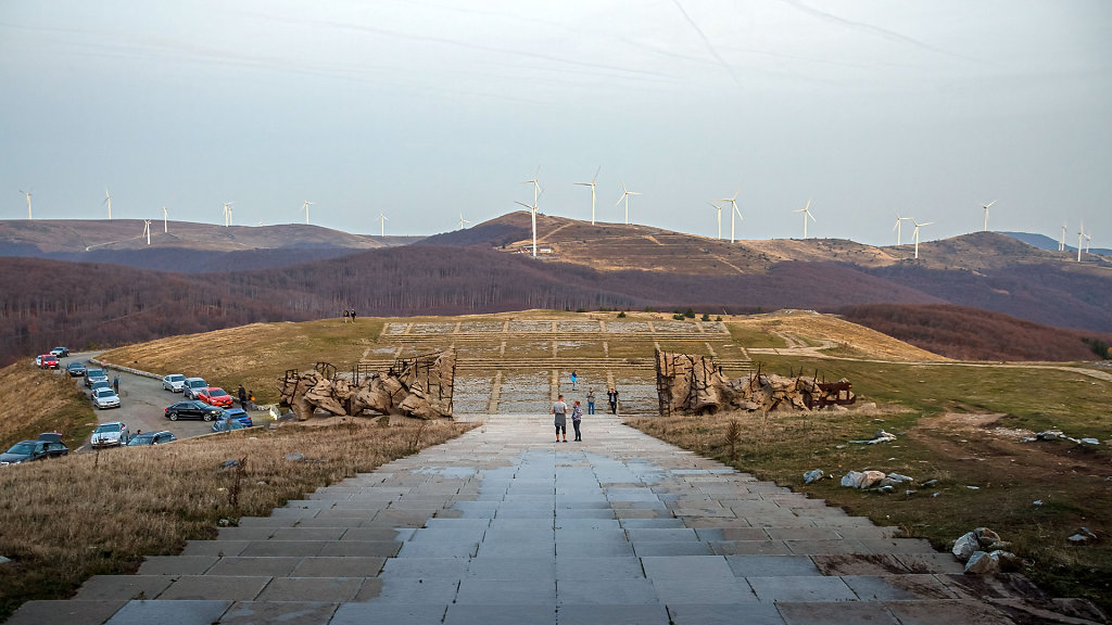  Buzludzha Monument - Паметникът на Бузлуджа 