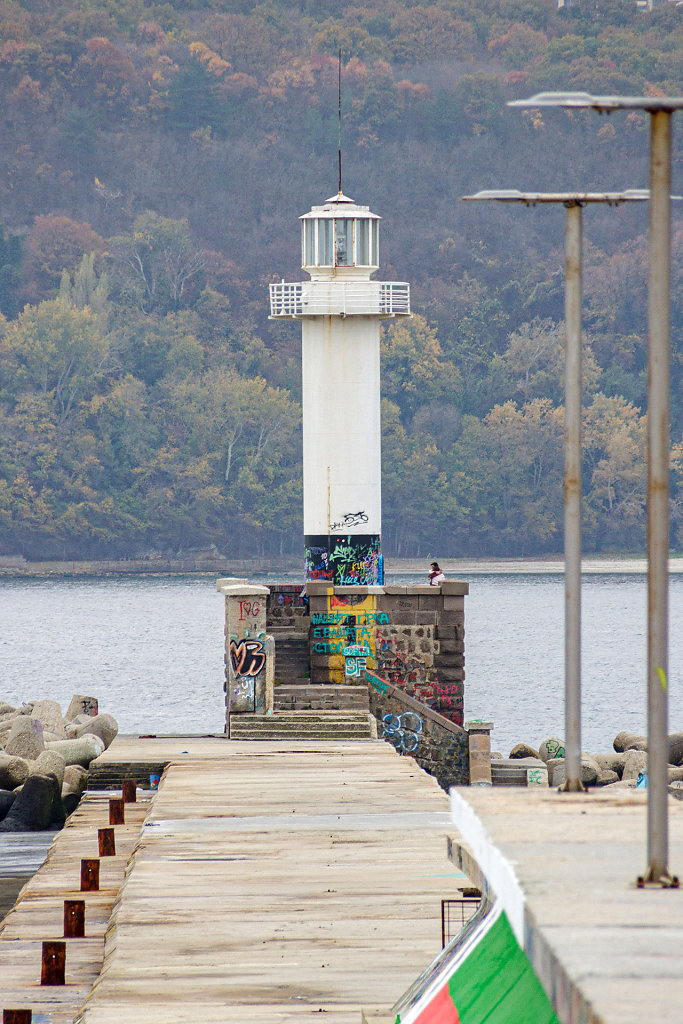  Varna Seaport Lighthouse - Морски фар - Варна 