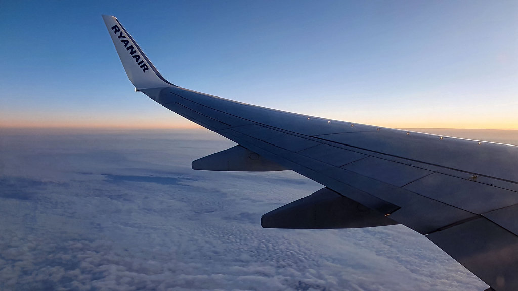 Ryanair FR1848 (Boeing 737-800 9H-QAU)