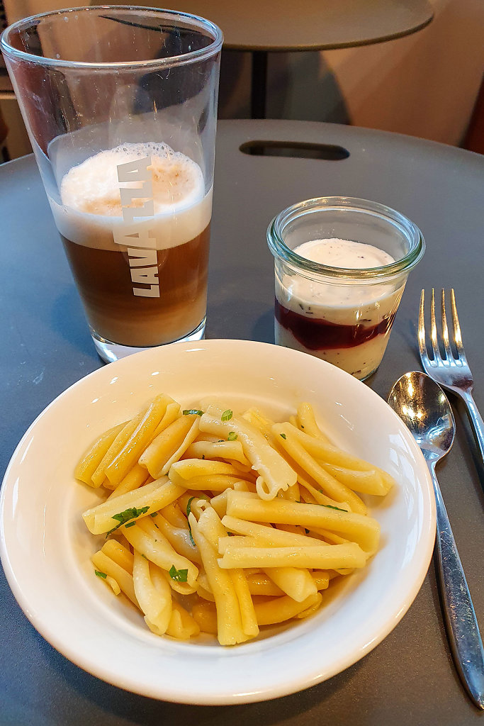 Lufthansa Business Lounge, hamburg Airport