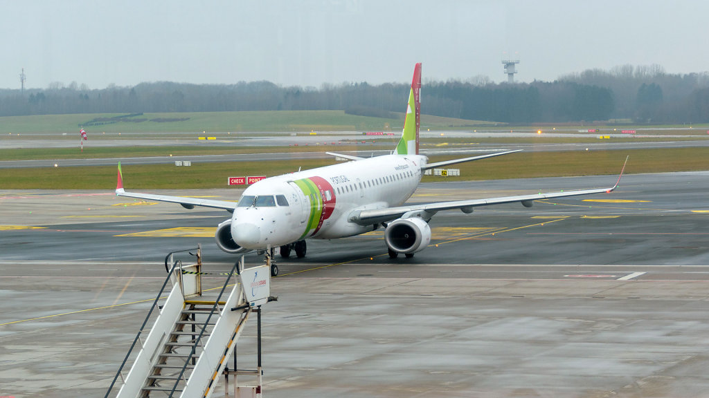 TAP TP569 HAM -> LIS (Embraer ERJ-190 / CS-TPV)