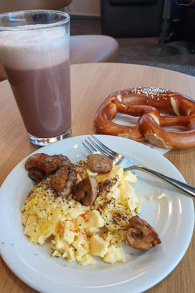 Lufthansa Business Lounge