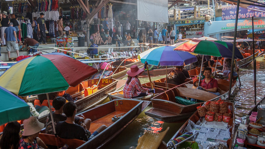 Damnoen Saduak Floating Market