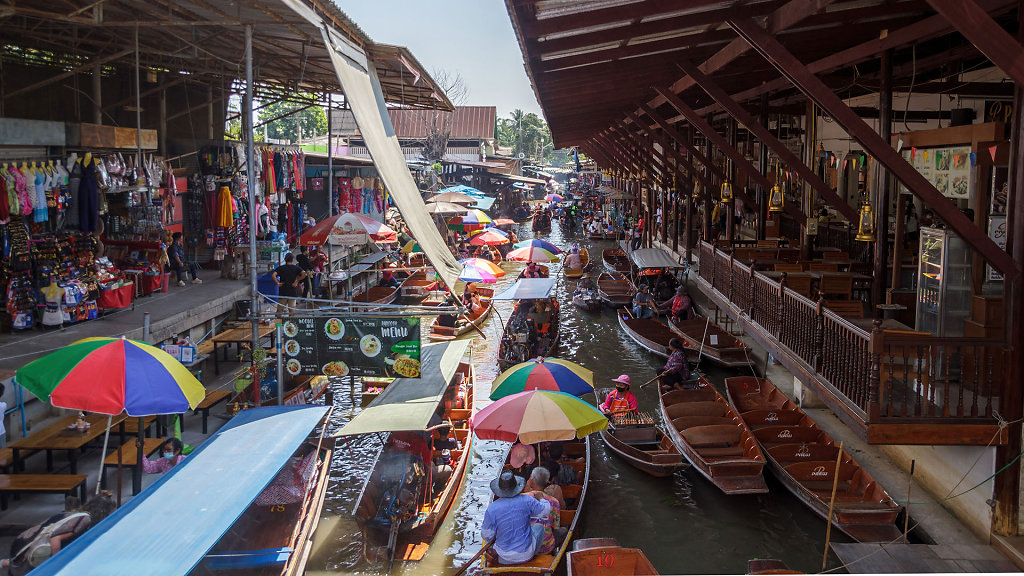 Damnoen Saduak Floating Market