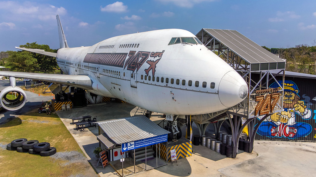 747 Café