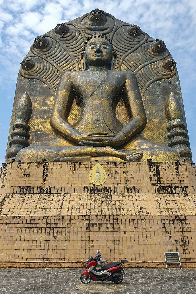 Buddha Tavaravadi Sriprachin Sirinthorn Lokanart