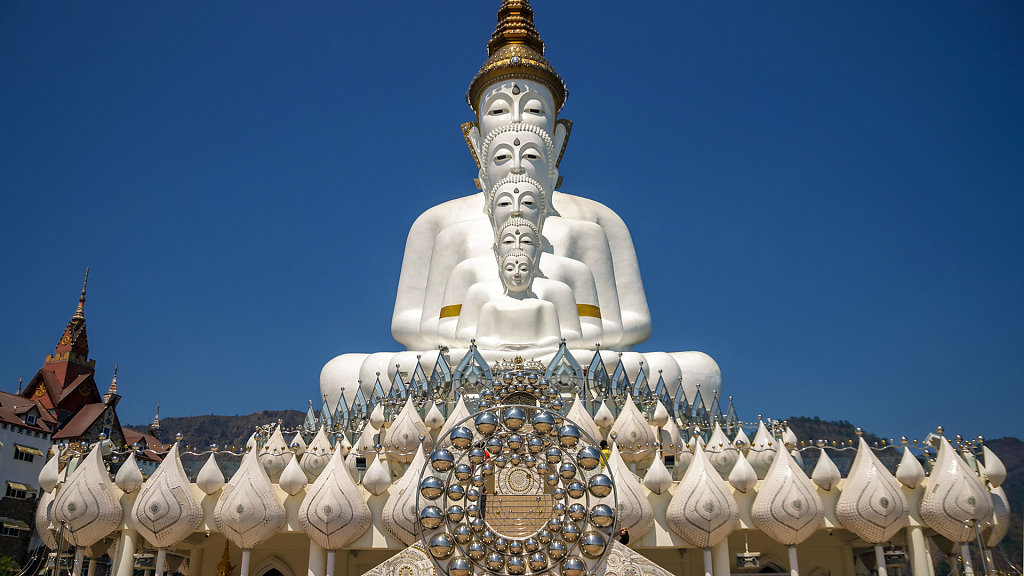 Wat Phra That Pha Sorn Kaew