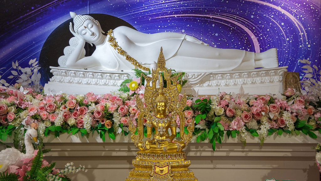 Wat Phra That Pha Sorn Kaew