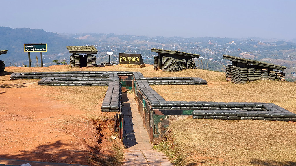 Khao Kho Sacrifice Memorial // อนุสาวรีย์ผู้เสียสละ เขาค้อ