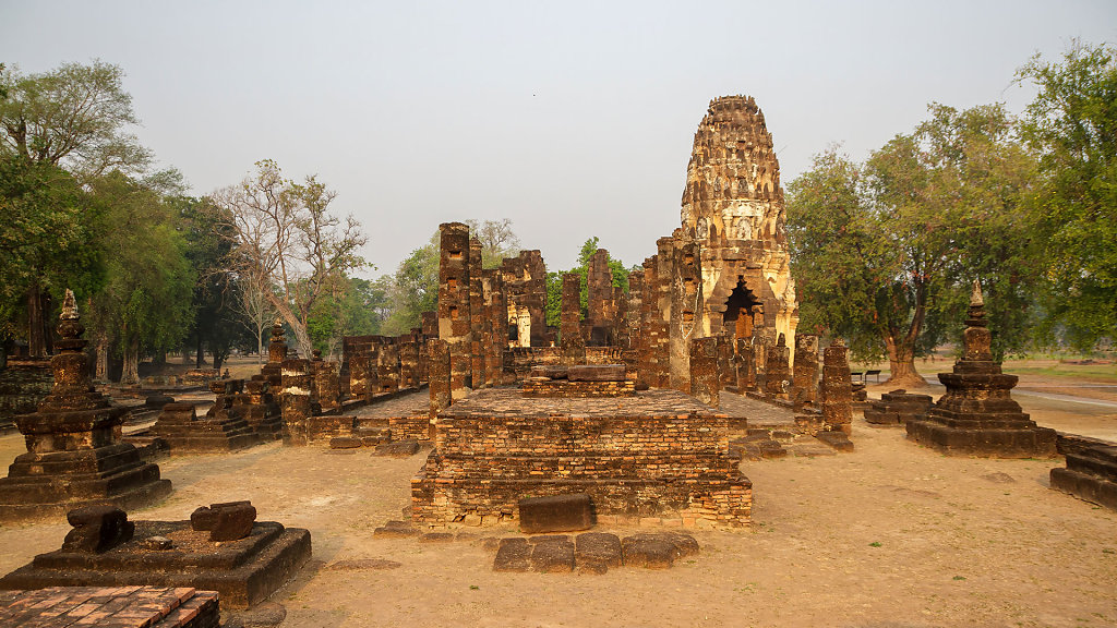 Wat Phra Phai Luang // โบราณสถานวัดพระพายหลวง