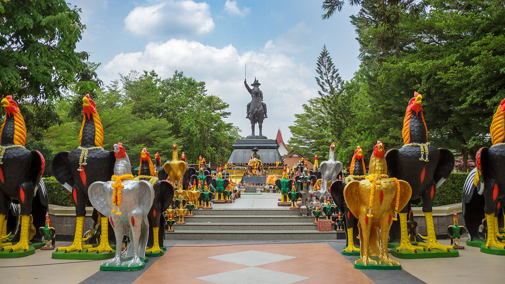 Wat Huay Mongkol // วัดห้วยมงคล