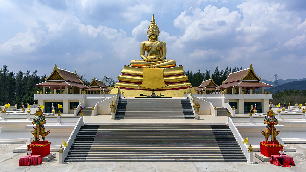 Luang Pho Sothon // หลวงพ่อโสธรสีทององค์ใหญ่