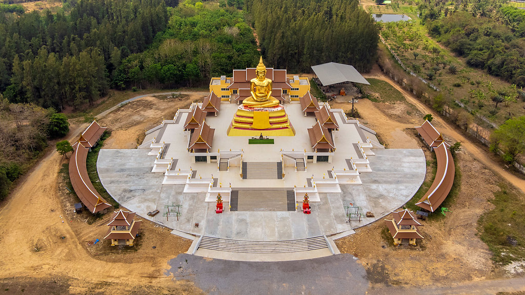 Luang Pho Sothon // หลวงพ่อโสธรสีทององค์ใหญ่