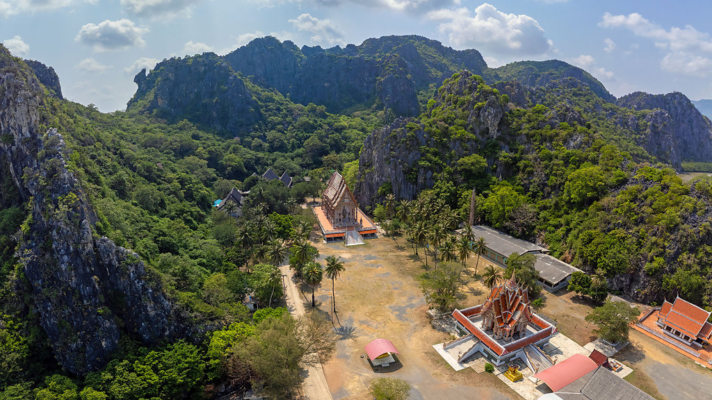 Wat Khao Daeng // วัดเขาแดง