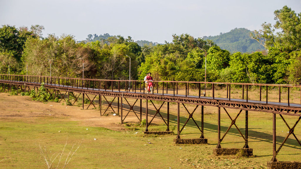 Bun Sung Iron Bridge พานเหล็กบุญสูง 